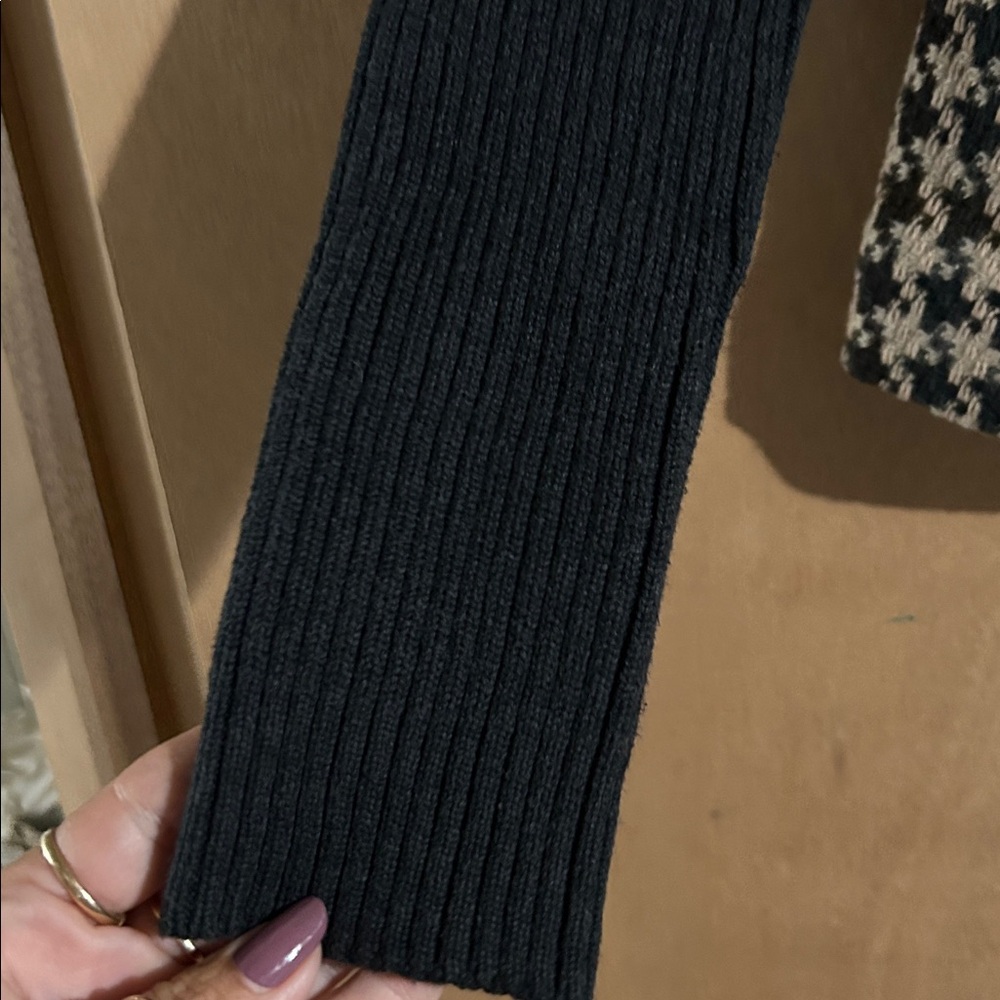 CAbi Houndstooth Patterned Jacket - image 3